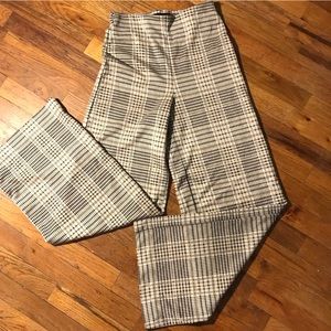 H&M womens size XS wide-leg, stretch waist No fasteners.